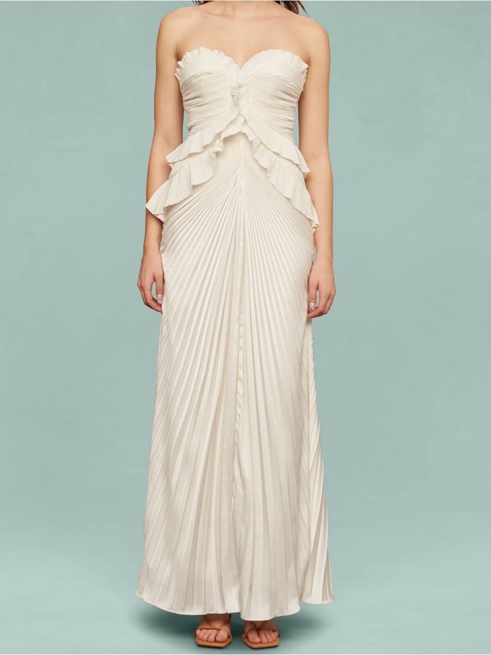 AMUR Isabell sweetheart neck gown